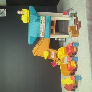 Set#4- Vintage Fisher Price Play family Little People Lift N Load #789